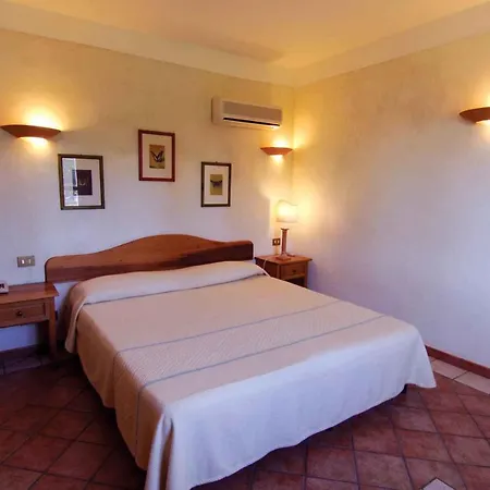 In Pula Sardinien Cagliari Provinz 43440 Fox E Sali-monte Agumu